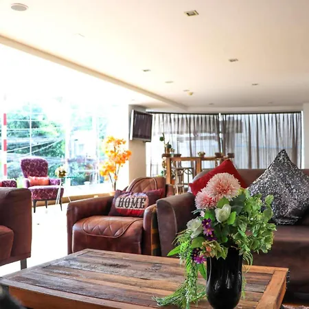 Beverly 33 Serviced Suites By Prompt Holiday Home